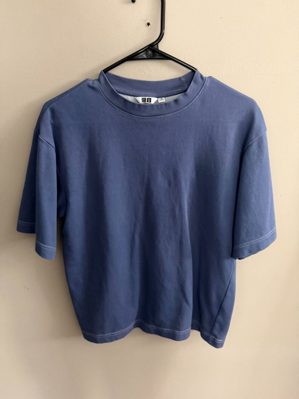 Uniqlo XS blue short sleeve tee